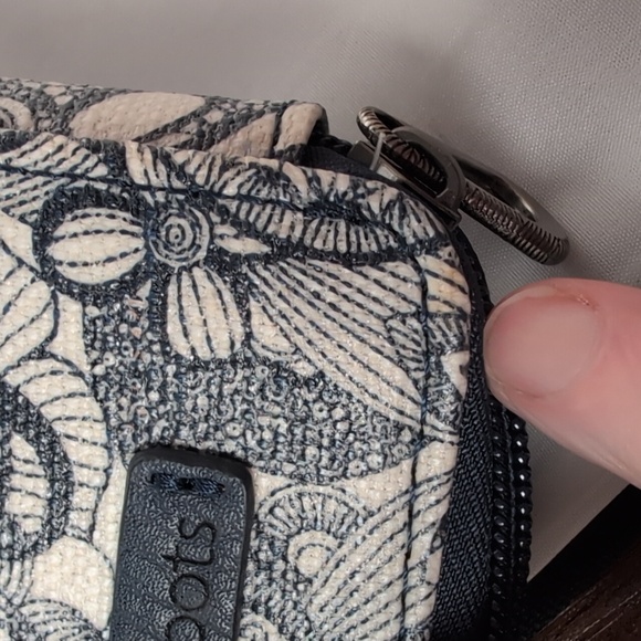 Sakroots Small Phone Crossbody Bag Cobalt Spirit Desert - Picture 8 of 10